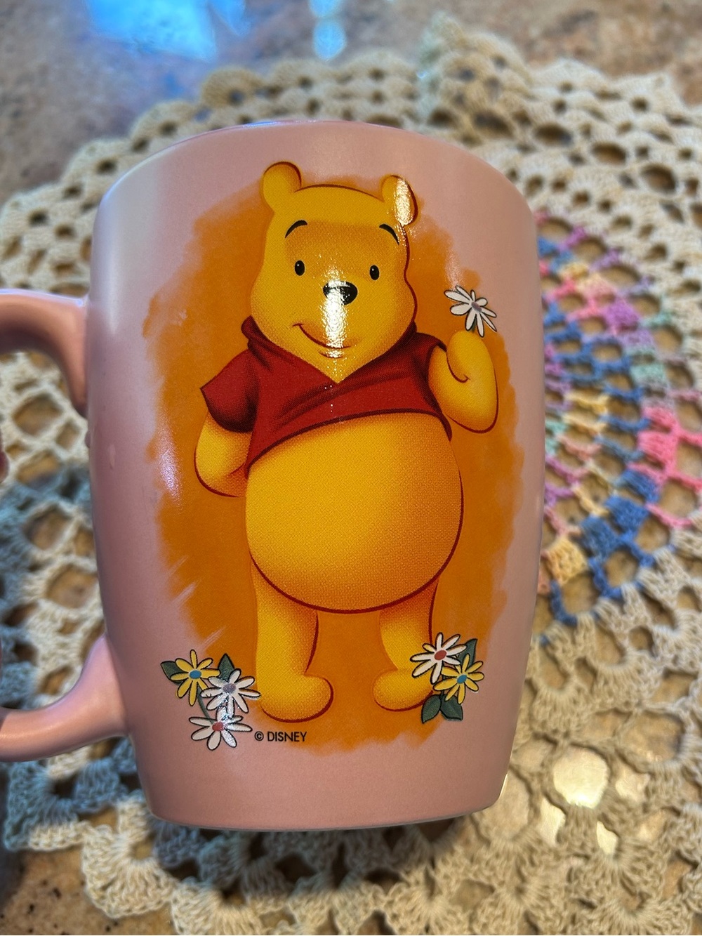 Winnie The Pooh & Daisies Mauve Ceramic Mug 20 oz 5”x4”w. Disney Store. Pristine - Picture 4 of 9